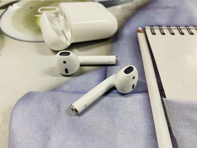 Apple Airpods 2 TWS Bluetooth Earbuds photo review