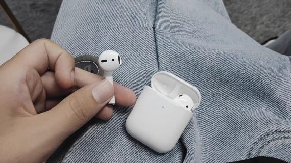 Apple Airpods 2 TWS Bluetooth Earbuds photo review