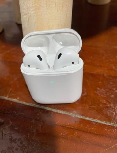 Apple Airpods 2 TWS Bluetooth Earbuds photo review