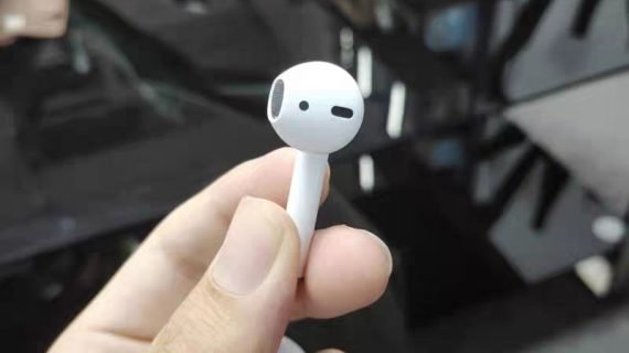 Apple Airpods 2 TWS Bluetooth Earbuds photo review